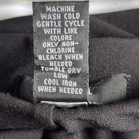 Alfani Woman High Rise Short Black Pants ✝️ - Picture 7 of 12